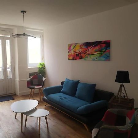 Maison De Ville Tres Lumineuse Civray  Екстер'єр фото
